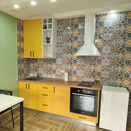 2V1 - Sheshi Willson Apartman Tirana Kültér fotó