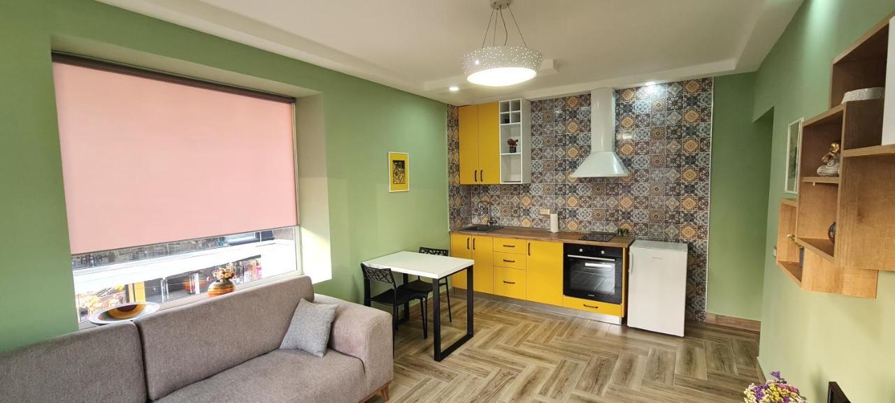 2V1 - Sheshi Willson Apartman Tirana Kültér fotó